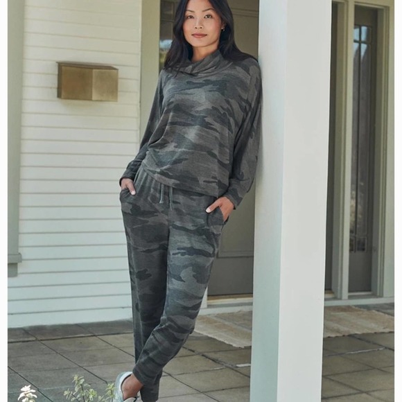 Splendid Supersoft Camo Jogger medium - Picture 3 of 9